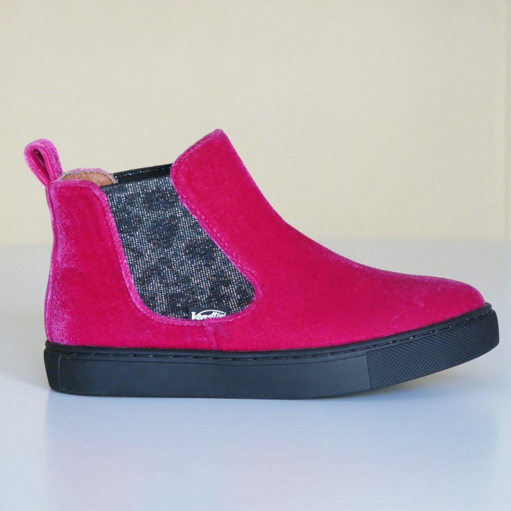 Venettini Girl's Velvet Slip-on Sneakers